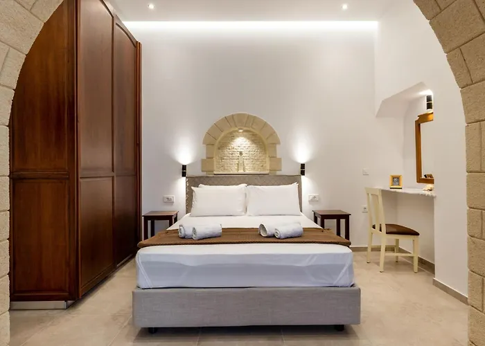 The Owl House Near Chania Centre